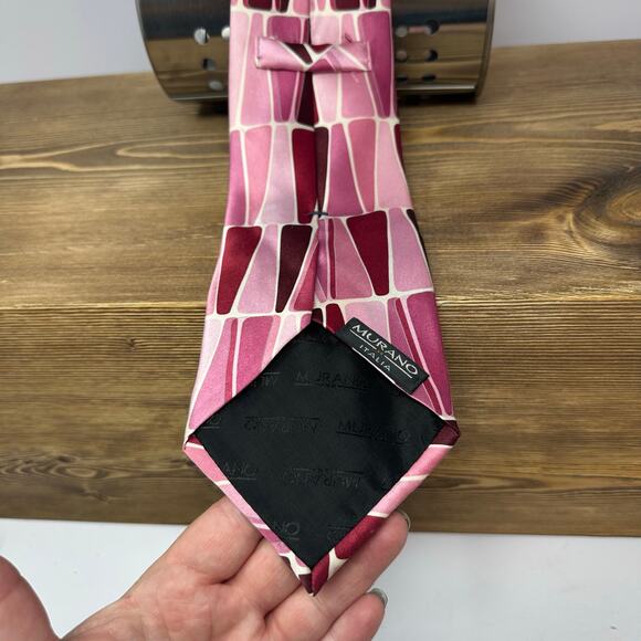 Murano Italia Mens Neck Tie 100% Silk Geometric Triangle Pattern Long 62"x4" - Picture 6 of 8